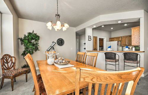 Home with Deck Near Lake Avalon, Boat Ramp and Golf! - Photo 9