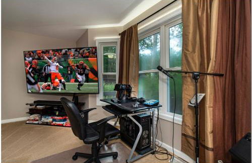 Modern home near Cleveland - Foto 35