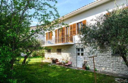 Amazing Apartment In Montefelcino - Photo 14