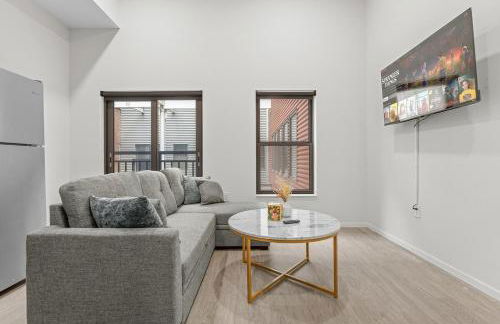 Luxury Condo l DT l Playhouse Square l Sofa Bed - Foto 1