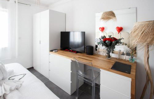 CASA AMOR & SPA, appartement suite jacuzzi & piscine chauffée - Foto 10