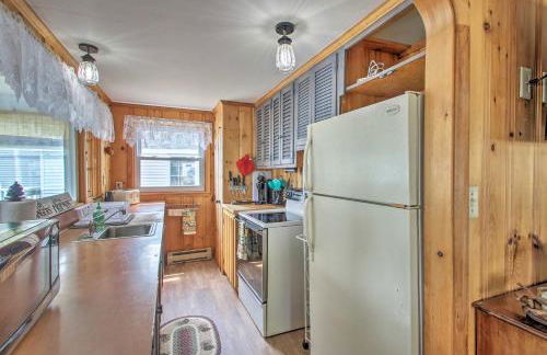 Sebago Lake Cottage with Patio and Beach Access! - Foto 8