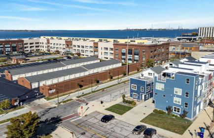 Family Fun Near Cedar Point - Rooftop Lake Views - Photo 13
