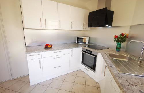 Gite en 3 épis de plain-pied, 2 chambres, climatisé, terrasse, jardinet et parking, très calme - Foto 20