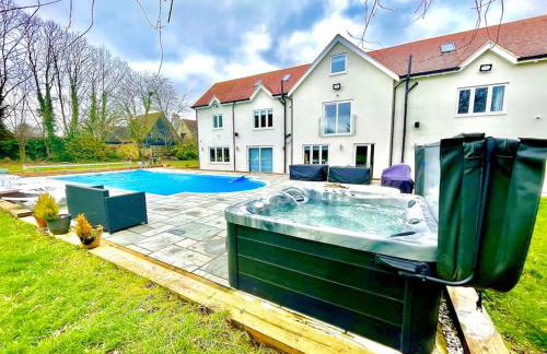 Luxury house with pool and hot tub - sleeps 16 - Foto 46