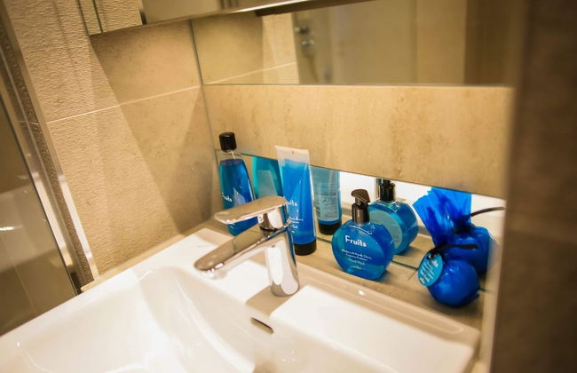 Thames View 2 Bed Apartment With Balcony - Photo 30