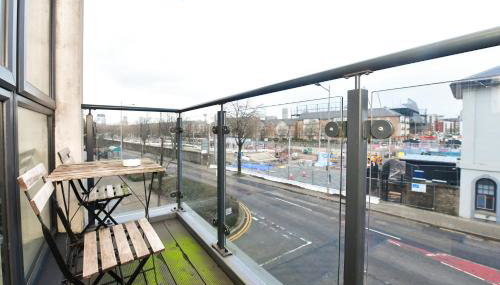 Cardiff Bay Retreat Sleeps 4 Parking - Pass the Keys - Foto 4, Other