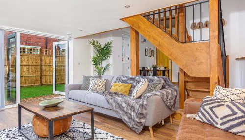 ByEvo Oswestry Barn - Quirky romantic retreat or Cosy contractor base - Foto 1