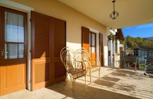 Casa Patron - Grande casa immersa nella natura della Valchiusella, vista montagna, perfetta per famiglie e gruppi a 1 ora da Torino - Foto 13