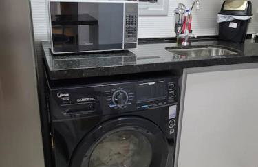 Flat recém-reformado e bem localizado - Foto 13