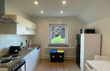 Kernsaniertes Monteurhaus mit 2 Apartments in Wirges - Foto 30