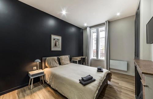 MAISON LE GRATTE CIEL - séminaire ou famille, salle de réunion, 8 chambres Clim, Jardin & Salle de sport - Foto 26