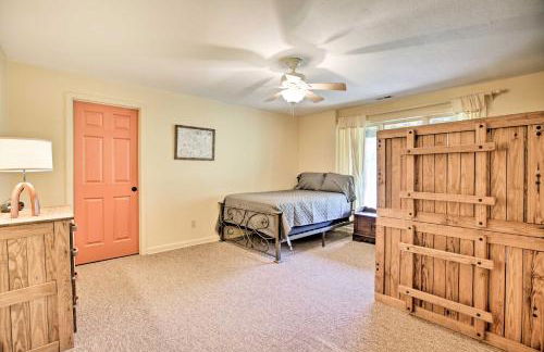 House with Deck, Fire Pit - 15 Mins to Snowshoe! - Foto 26