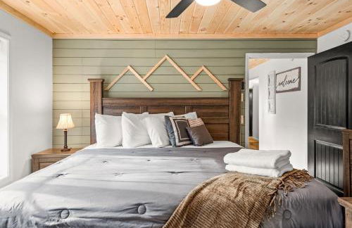 Cozy Cinema Cabin - Hot Tub and More - Foto 5