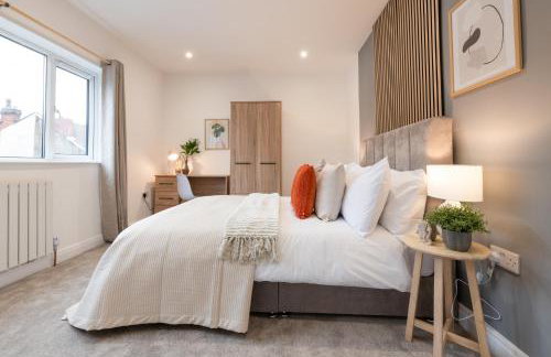 Spacious Modern 2BR - Parking - Workspace Area, Ideal for Contractors & Long Stays - NordStay - Foto 30