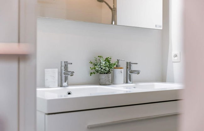 Apartment With Beautiful View of Antwerp - Photo 20