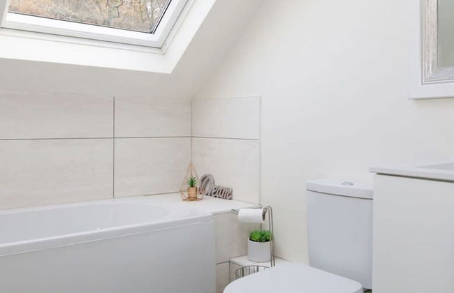 Serene Riverside 6BR Luxury Retreat in Curdridge - Photo 41