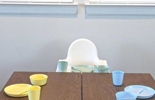 TMC 3-Story Townhome FREE EV Charge - Foto 9