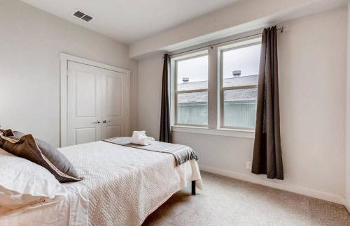 Fam Friendly 5 Bed Home Blocks To Pearl/Riverwalk! - Foto 6