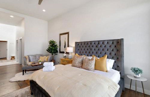 The Penthouse Loft in the Heart of Old Town! - Foto 45