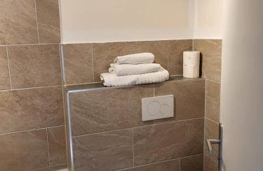 City Apartments - Photo 9