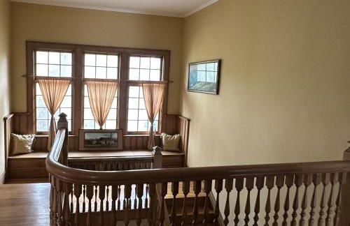 Historic Tudor with River Views & Fun Gaming Room - Foto 15