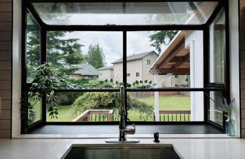 Spacious Modern Retreat w Game Room and Yard - Foto 46