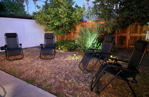 Private and large 2 bedroom house with Pool table, backyard and office near attractions - Foto 37