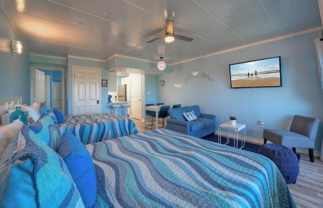 Oceanfront Condo w/ Private Balcony Pool + Tennis Bubbly Blew by Avantstay - Photo 114