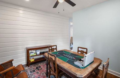 Camellia House - 6 minutes to MCRD Parris Island Graduation Family Friendly, Beach Pass Included, Renovated - Photo 11