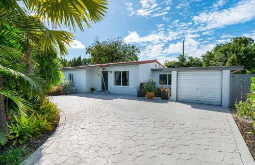 Backyard Oasis 3 Hole Golf Pool Fire Pit - Foto 31