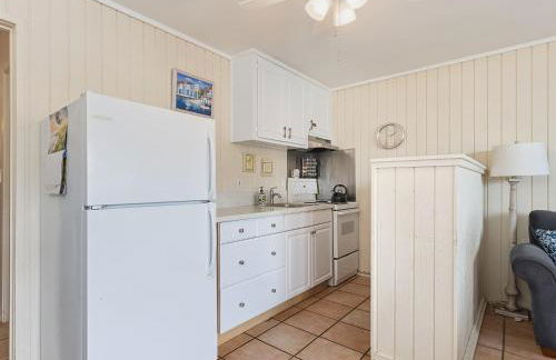 Beach Condo with Private Patio #133 - Photo 7