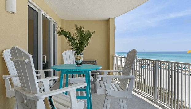 Beach Breeze by Avantstay Beachfront, Beach Chairs Included, 2 Pools! - Foto 3, Interior