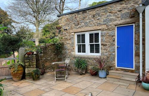 Tropical Gardens 1 bed cottage Central Newlyn - Photo 41