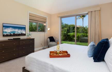 DOLPHIN HALE Inviting KaMilo 3BR Home with Private Beach Club - Foto 17