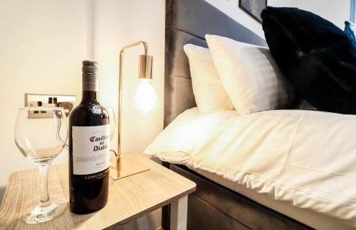 The Booker Retreat - Bright 1BR Top Floor Apt with Free Secure Underground Parking - Foto 46