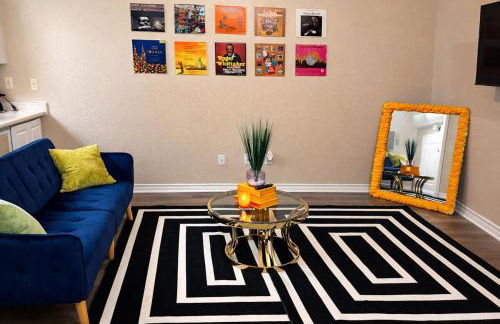 Boutique Condo with Patio Heart of Downtown Memphis Gated Parking - Foto 39