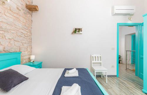 Lovely House Kristina with a pool - Photo 18