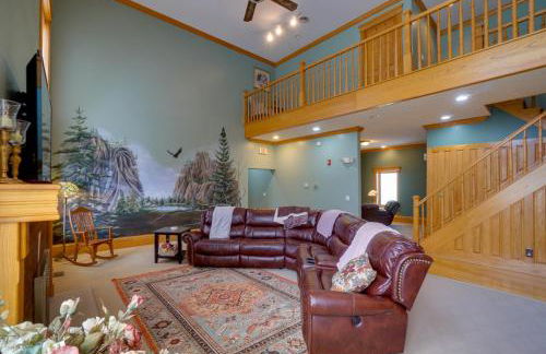 Spacious McArthur Home Private Hot Tub and Pond! - Photo 4