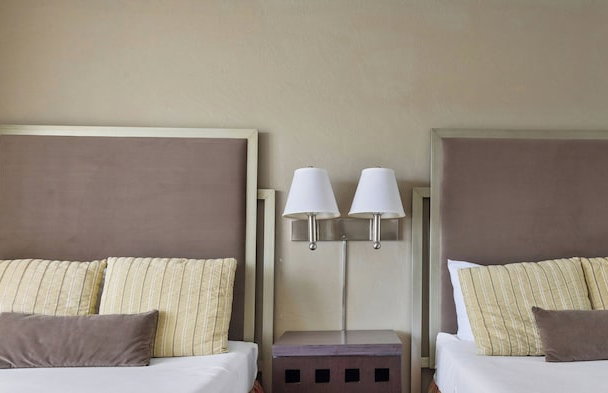Plantation Hale Suites - Photo 12