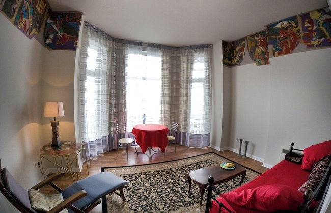 Golden Tides Seaside Retreat in Saint Leonards - Photo 6