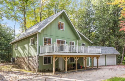 Cozy Mountain Retreat Fireplace Deck Near Lakes - Foto 1
