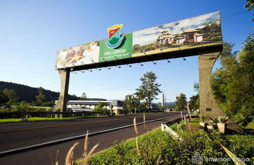 Grey House, próximo a Gramado e ao Templo Budista - Foto 40