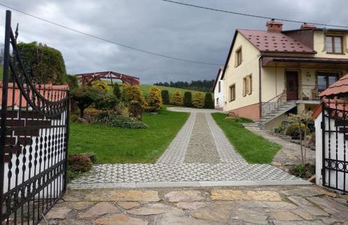 Dom z ogrodem w malowniczej okolicy Bieszczady - Foto 1