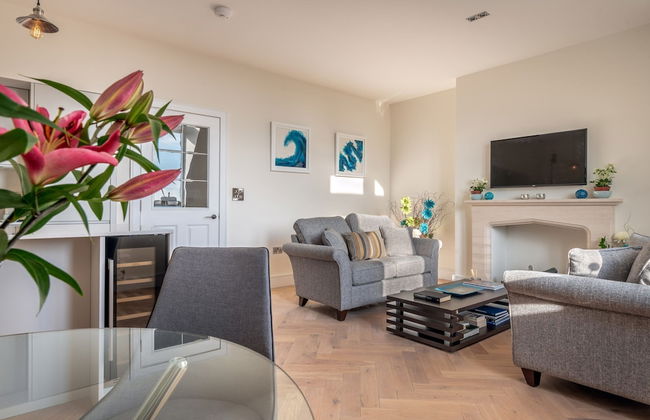 Cathedral View in Exeter - Photo 65