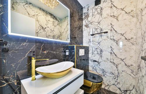 Sky Pool Penthouse with a huge heated private pool - Foto 10
