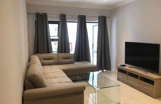 Stunning Apartment in Sandton - Photo 44