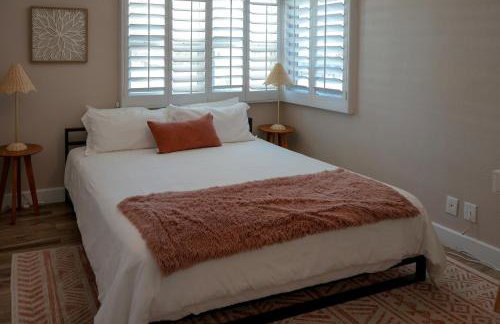 The Pink Cactus - Desert Retreat - Luxe Pool, Golf & Game Room - Foto 29