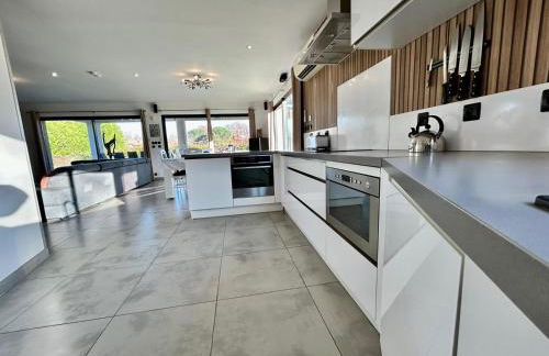 Maison moderne au calme avec billard, jacuzzi, bain à remous, piscine, Babyfoot - Foto 31