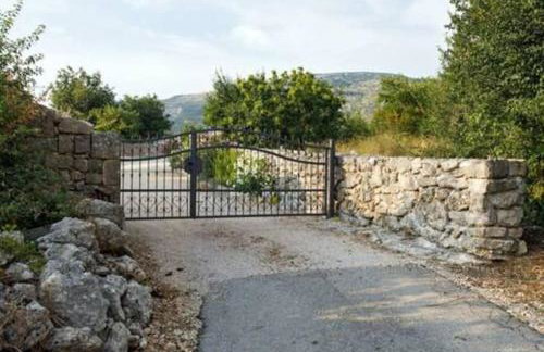 Three Bedroom Holiday Home with Pool - Foto 9